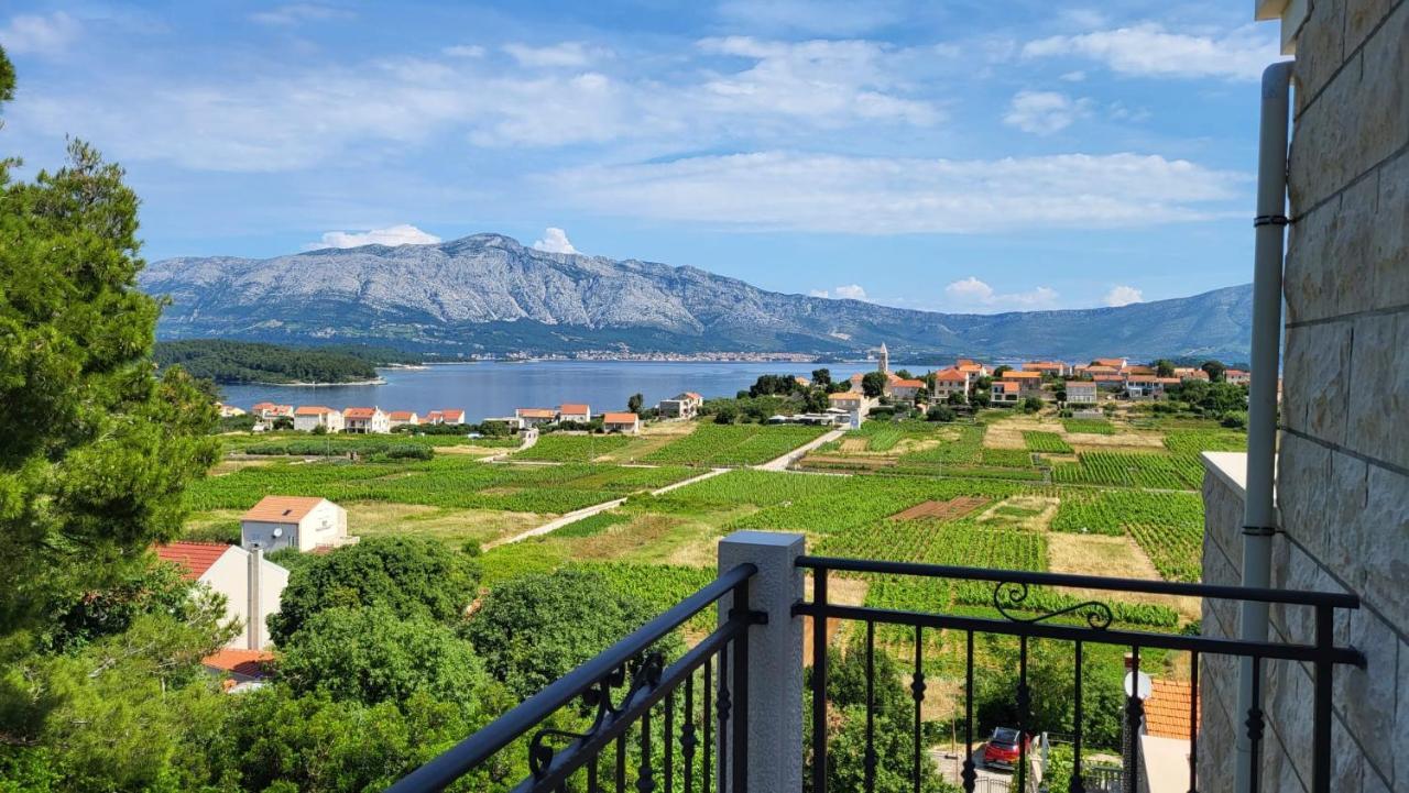 Villa Apartments Mate Cebalo Лумбарда Екстериор снимка