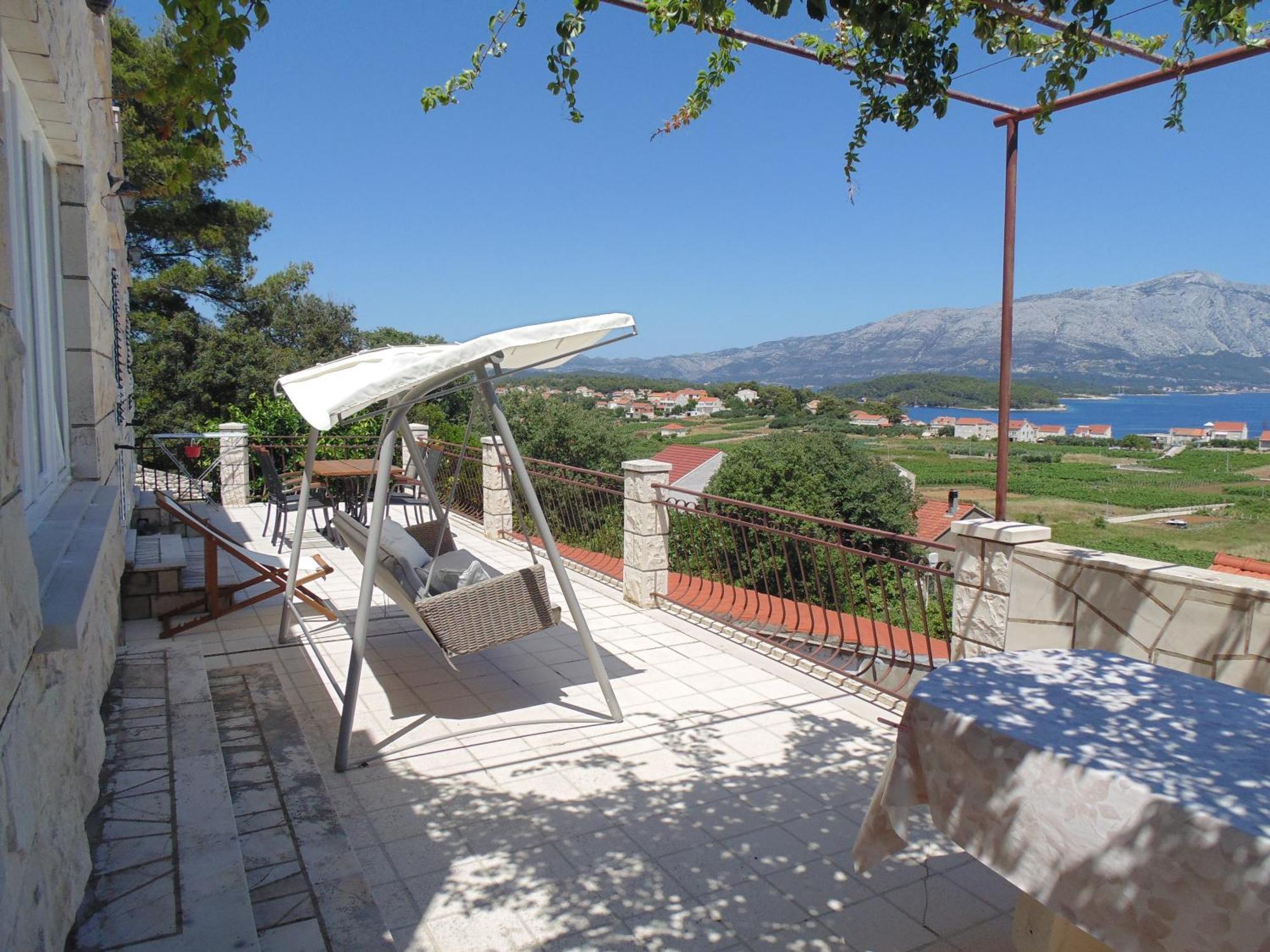 Villa Apartments Mate Cebalo Лумбарда Екстериор снимка
